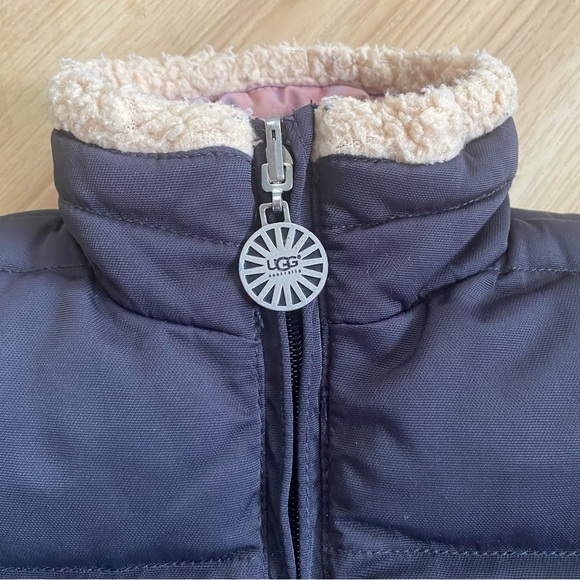 TODDLER UGG REVERSIBLE PUFFER COAT - Picture 2 of 10
